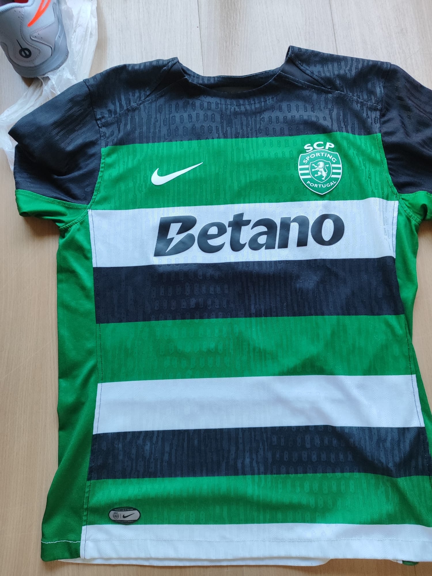 Review by João Silvestre